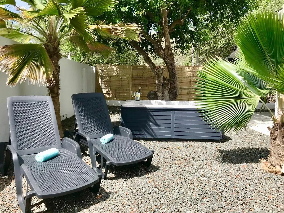 Sands Curacao - Modern Appartement Met Jacuzzi Willemstad